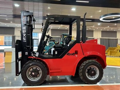 4×4整体式越野叉车上新｜青岛合众重工全地形实用搬运设备